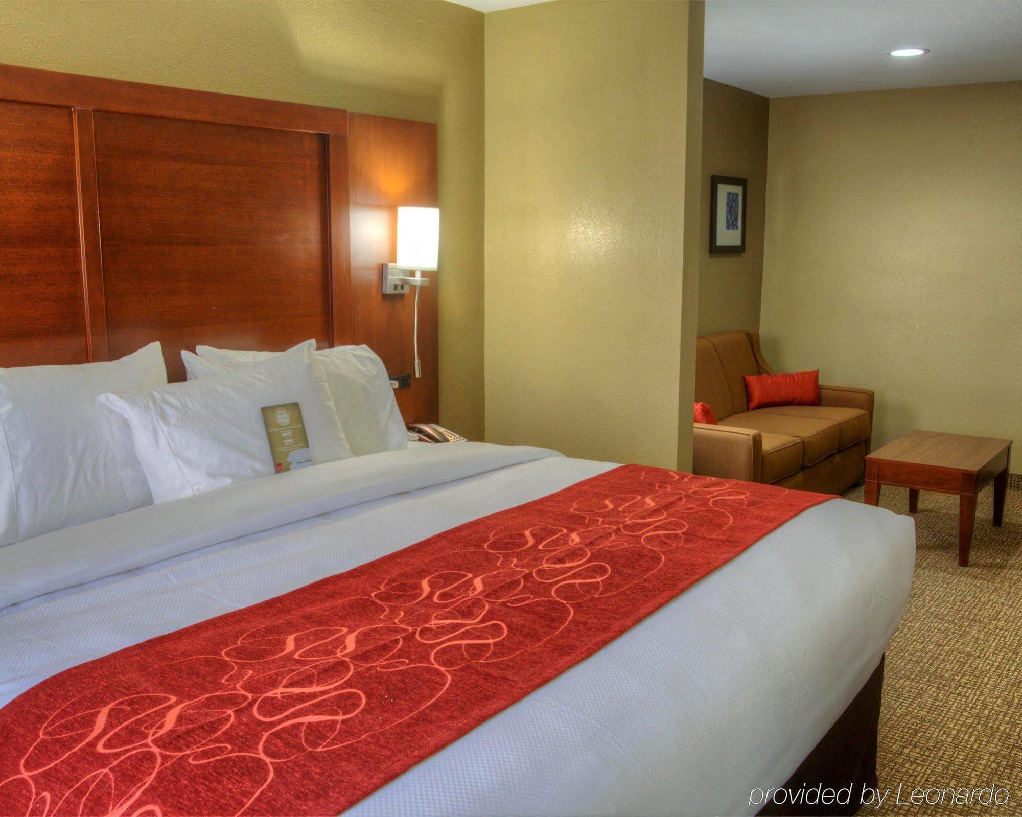 Comfort Suites Plymouth Near Us-30 Exterior foto